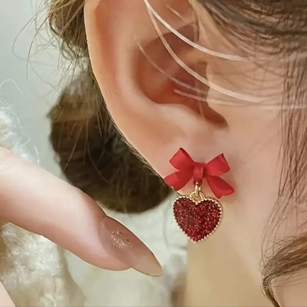 🆕️ Red Heart Bow Earrings - Picture 2 of 4